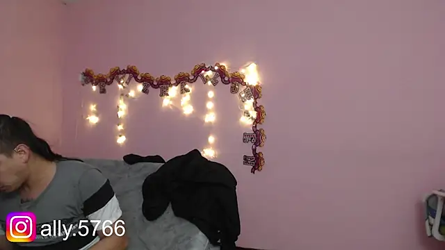 CoreAlejito online show from November 16, 2025, 2:38 am