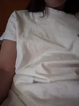 Snapshot of rossana99_ chatting on May 3, 2026, 9:47 am rossana99 online show from May 3, 2026, 9:47 am
