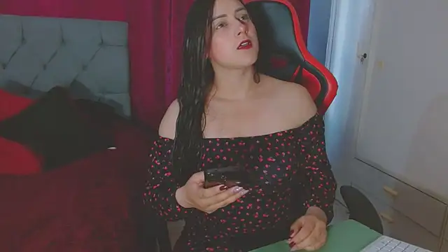 Noamartin  online show from September 21, 2025, 9:20 pm