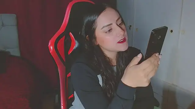 Noamartin  online show from January 6, 2026, 11:20 pm