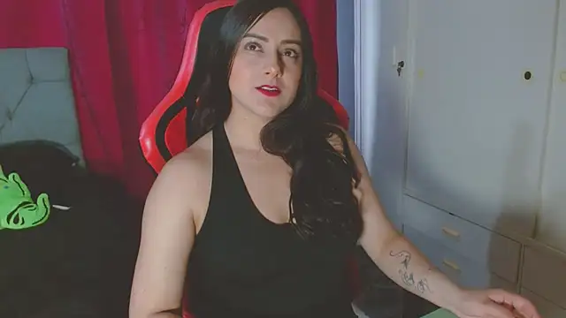 Noamartin  online show from February 10, 2026, 10:31 pm