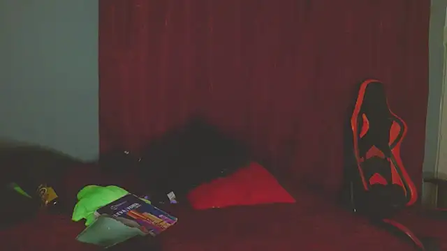 Noamartin  online show from March 17, 2025, 12:32 am