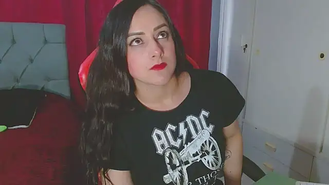 Noamartin  online show from September 24, 2025, 10:38 pm