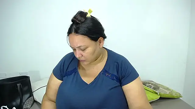 CrushOnMe  online show from January 13, 2026, 12:31 pm