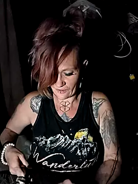 renegade vyxxen online show from April 4, 2026, 6:20 am