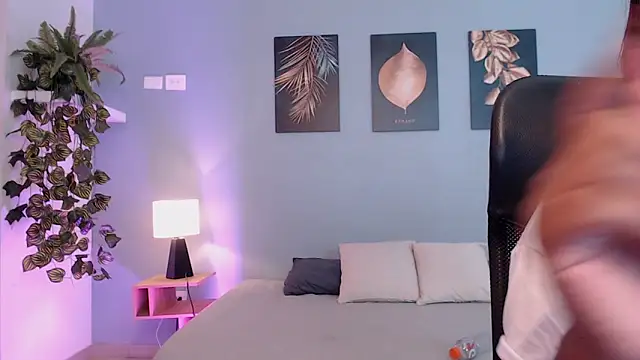 JasmineCampbell  online show from November 12, 2025, 8:23 pm