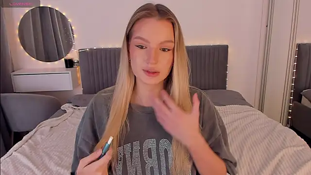 CassieRayss online show from January 13, 2026, 7:12 am