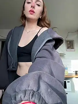 hotAssHell  online show from February 8, 2025, 9:03 am