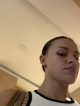 AngelinaTeller online show from April 4, 2026, 12:50 am