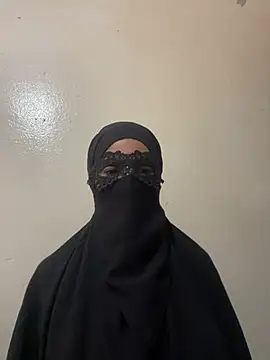 Snapshot of Hijabi_HotGirls chatting on February 15, 2025, 8:12 pm Hijabi HotGirls online show from February 15, 2025, 8:12 pm