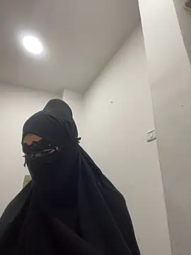 Snapshot of Hijabi_HotGirls chatting on March 6, 2025, 11:53 pm Hijabi HotGirls online show from March 6, 2025, 11:53 pm