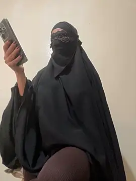 Snapshot of Hijabi_HotGirls chatting on February 27, 2025, 3:59 pm Hijabi HotGirls online show from February 27, 2025, 3:59 pm