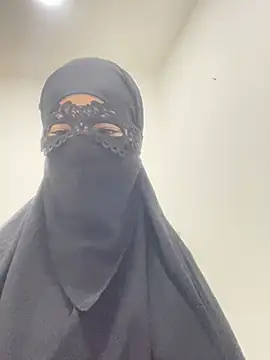 Snapshot of Hijabi_HotGirls chatting on February 23, 2025, 8:33 pm Hijabi HotGirls online show from February 23, 2025, 8:33 pm