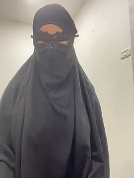 Snapshot of Hijabi_HotGirls chatting on March 5, 2025, 8:21 pm Hijabi HotGirls online show from March 5, 2025, 8:21 pm