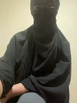 Snapshot of Hijabi_HotGirls chatting on February 18, 2025, 8:25 pm Hijabi HotGirls online show from February 18, 2025, 8:25 pm