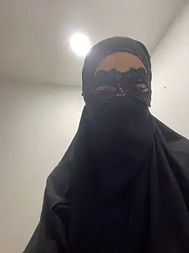 Snapshot of Hijabi_HotGirls chatting on March 9, 2025, 3:32 am Hijabi HotGirls online show from March 9, 2025, 3:32 am