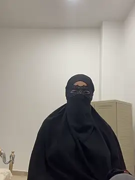 Snapshot of Hijabi_HotGirls chatting on February 16, 2025, 8:22 pm Hijabi HotGirls online show from February 16, 2025, 8:22 pm