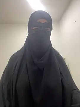 Snapshot of Hijabi_HotGirls chatting on March 2, 2025, 8:14 pm Hijabi HotGirls online show from March 2, 2025, 8:14 pm