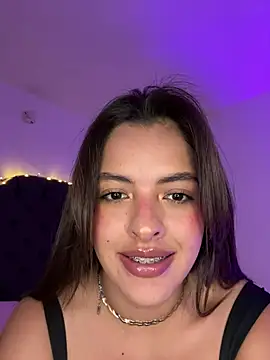 martina duque  online show from February 13, 2026, 11:27 pm