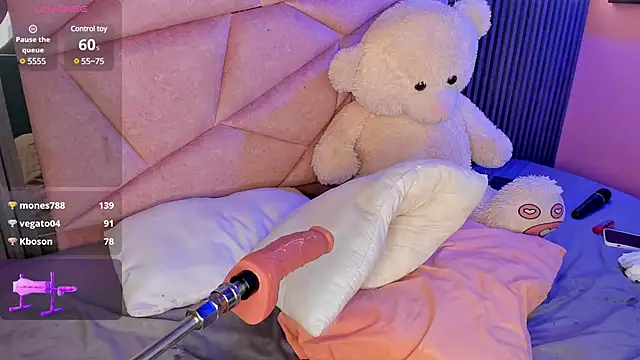 Snapshot of Alisse_Miller chatting on March 10, 2025, 7:55 am Alisse Miller online show from March 10, 2025, 7:55 am