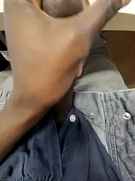 Snapshot of no1belike1 chatting on January 15, 2025, 11:32 am no1belike1 online show from January 15, 2025, 11:32 am