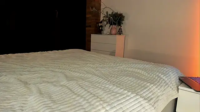 Snapshot of Rachel_Rey chatting on December 18, 2025, 6:34 pm Rachel Rey online show from December 18, 2025, 6:34 pm