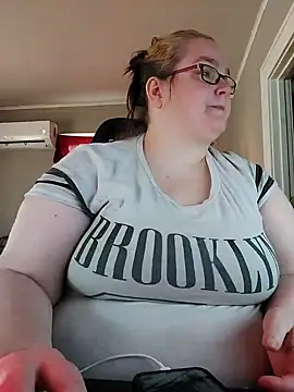 SexyWhiteChocolate online show from December 2, 2024, 6:27 pm