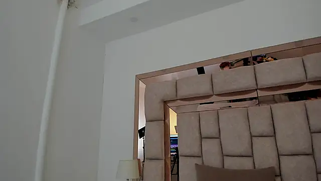 emma castilloo online show from March 22, 2025, 1:32 am