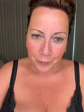 Snapshot of xsexycurvymilf chatting on July 28, 2026, 1:54 pm xsexycurvymilf online show from July 28, 2026, 1:54 pm