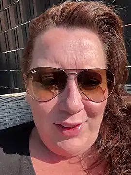 Snapshot of xsexycurvymilf chatting on March 10, 2025, 12:06 pm xsexycurvymilf online show from March 10, 2025, 12:06 pm