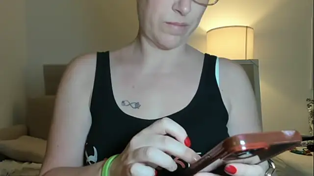 Snapshot of emmita69_ chatting on September 11, 2025, 2:44 am emmita69 online show from September 11, 2025, 2:44 am