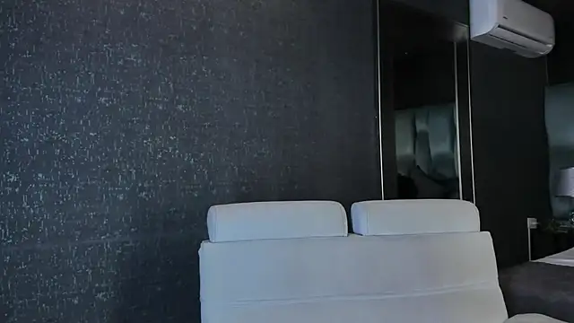 Amareto  online show from April 1, 2026, 9:21 am