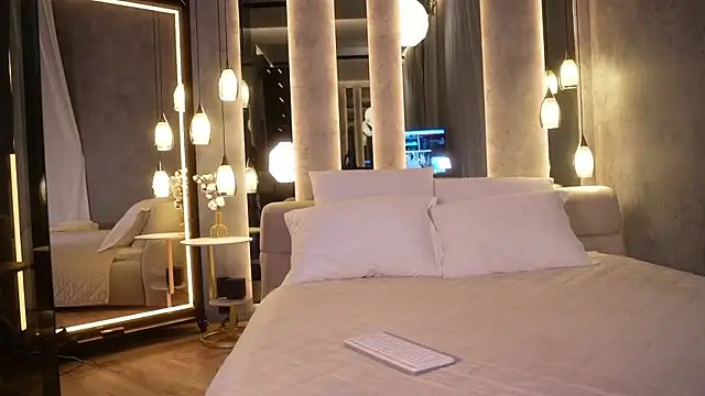 NovaMaria online show from December 16, 2025, 1:15 pm