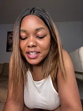 Snapshot of SSEXYBUBBLEBUTT101 chatting on February 28, 2025, 2:53 pm SSEXYBUBBLEBUTT101 online show from February 28, 2025, 2:53 pm