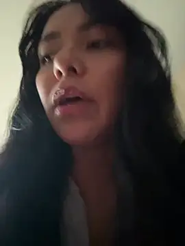 PetitLumiere online show from March 19, 2025, 10:31 pm