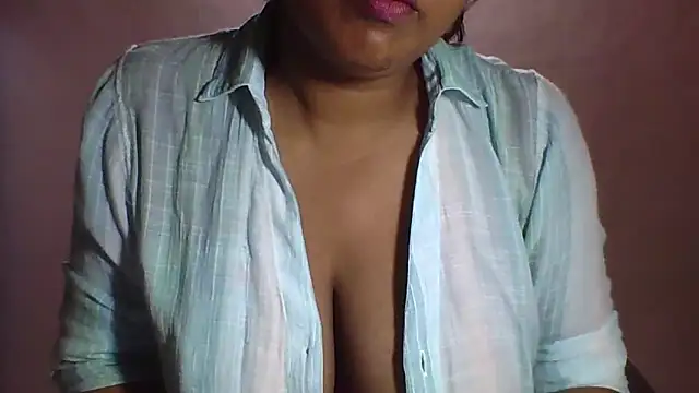 Snapshot of angelsilvia chatting on September 10, 2025, 8:35 am angelsilvia online show from September 10, 2025, 8:35 am