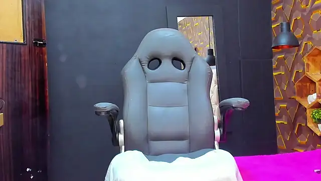 deyy madissonn online show from January 11, 2025, 9:57 pm