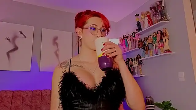 Juliana Saenzz online show from June 22, 2026, 3:25 am