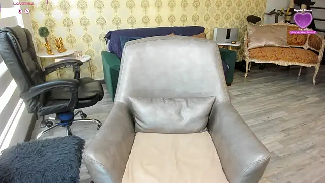 Snapshot of _angelina_class_7 chatting on November 13, 2025, 4:33 pm angelina class 7 online show from November 13, 2025, 4:33 pm