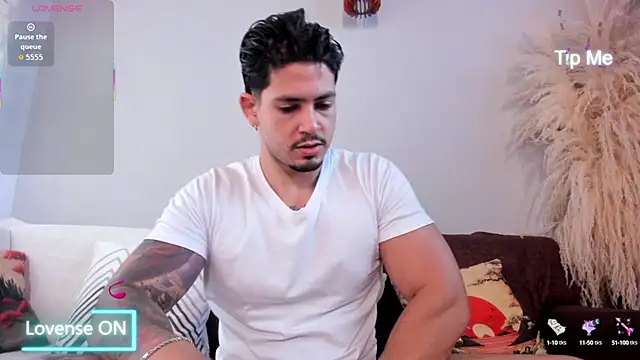 neo dimou  online show from October 3, 2025, 11:45 am