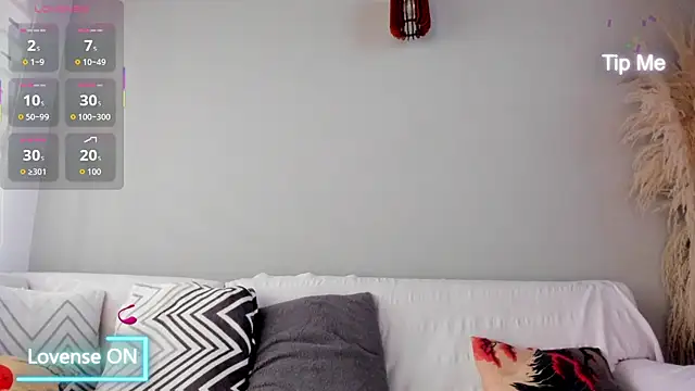 neo dimou  online show from October 31, 2025, 11:40 am