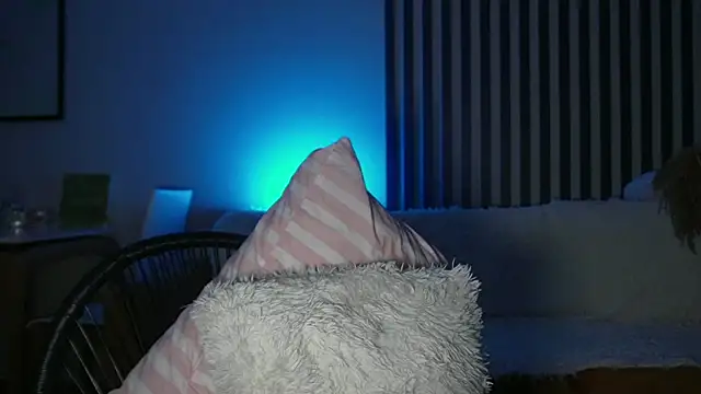 Snapshot of LoveCuteKitty chatting on September 25, 2025, 8:26 pm LoveCuteKitty online show from September 25, 2025, 8:26 pm