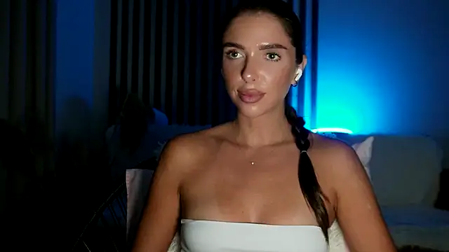 Snapshot of LoveCuteKitty chatting on September 21, 2025, 6:57 pm LoveCuteKitty online show from September 21, 2025, 6:57 pm