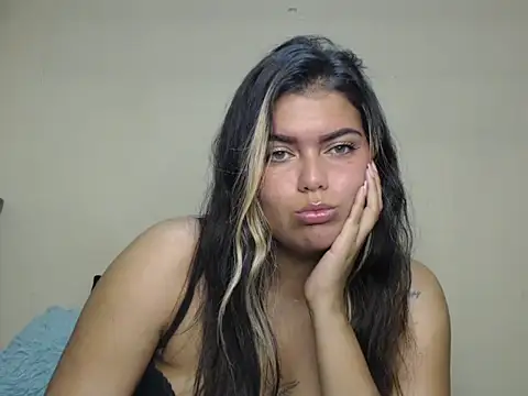 sweetkitty 16 online show from April 16, 2026, 2:07 pm