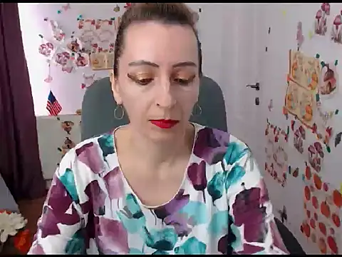 Snapshot of EvelynAngell chatting on September 19, 2025, 6:17 am EvelynAngell online show from September 19, 2025, 6:17 am