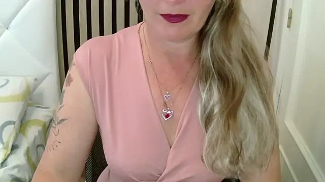 xxNoeliaxx online show from March 19, 2026, 8:47 am