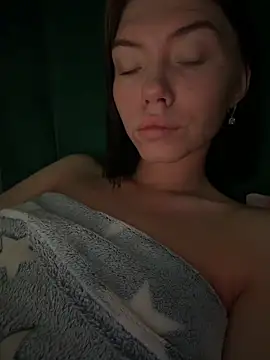 Lisaaa Alisa online show from March 18, 2026, 8:32 pm