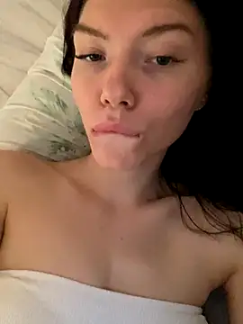 Lisaaa Alisa online show from September 10, 2025, 4:00 am