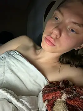 Snapshot of Lisaaa_Alisa chatting on June 16, 2026, 10:21 pm Lisaaa Alisa online show from June 16, 2026, 10:21 pm