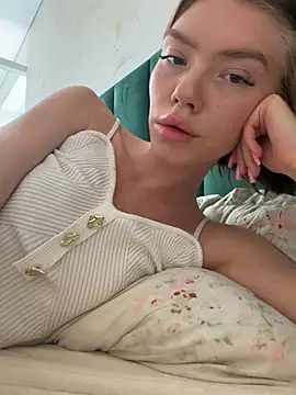 Snapshot of Lisaaa_Alisa chatting on July 20, 2026, 6:10 am Lisaaa Alisa online show from July 20, 2026, 6:10 am